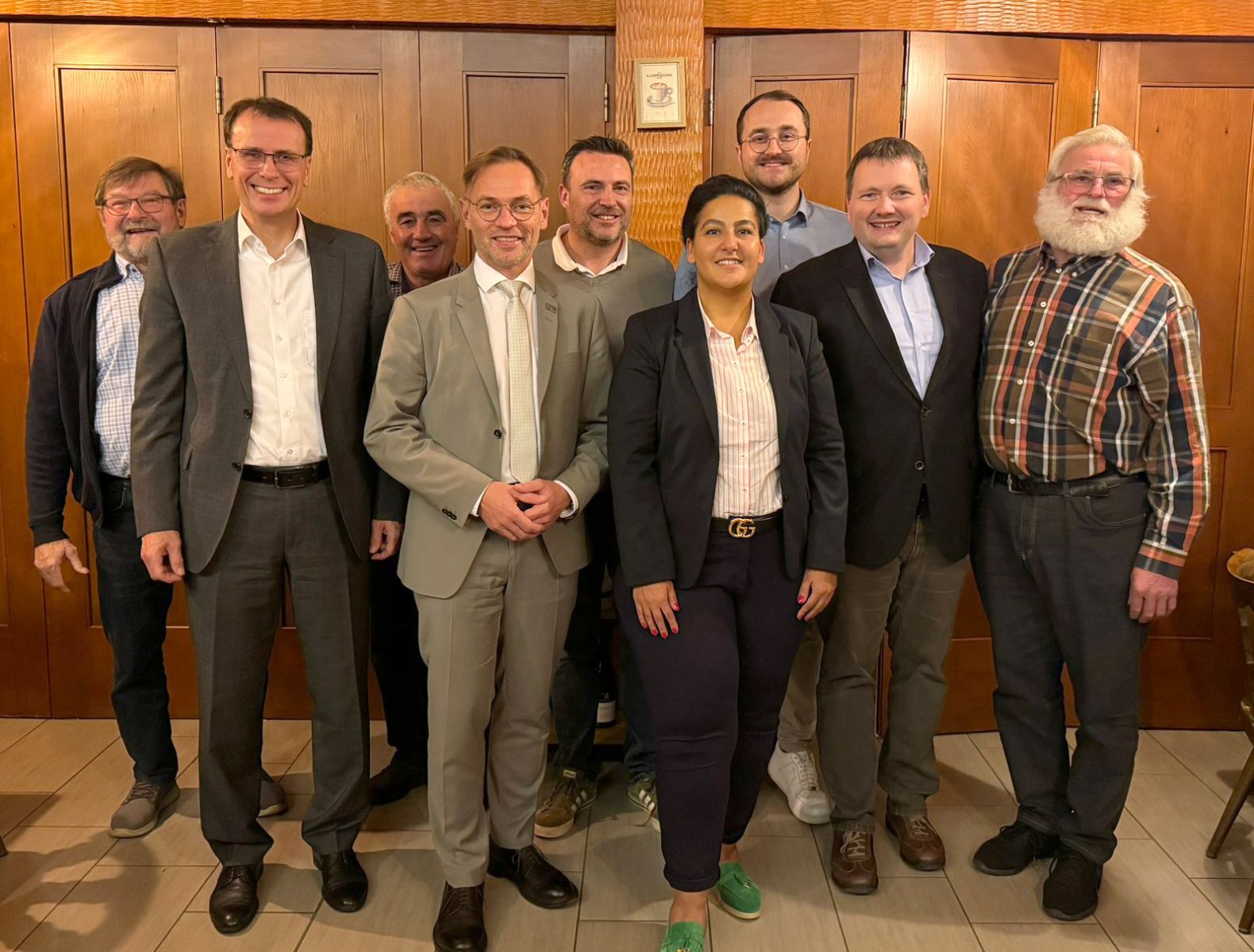 Neugewähltes Vorstandsteam - Bernhard Rauer, Staatssekretär Volker Schebesta MdL, Berthold Echtle, Bürgermeister Sven Müller, Sven Tetz, Oya Toprak, Valentin Wußler, Stadtverbandsvorsitzenden Michael Schüle, Albert Wußler. Es fehlen: Claudia Wußler, Axel Armbruster und Johannes Erny